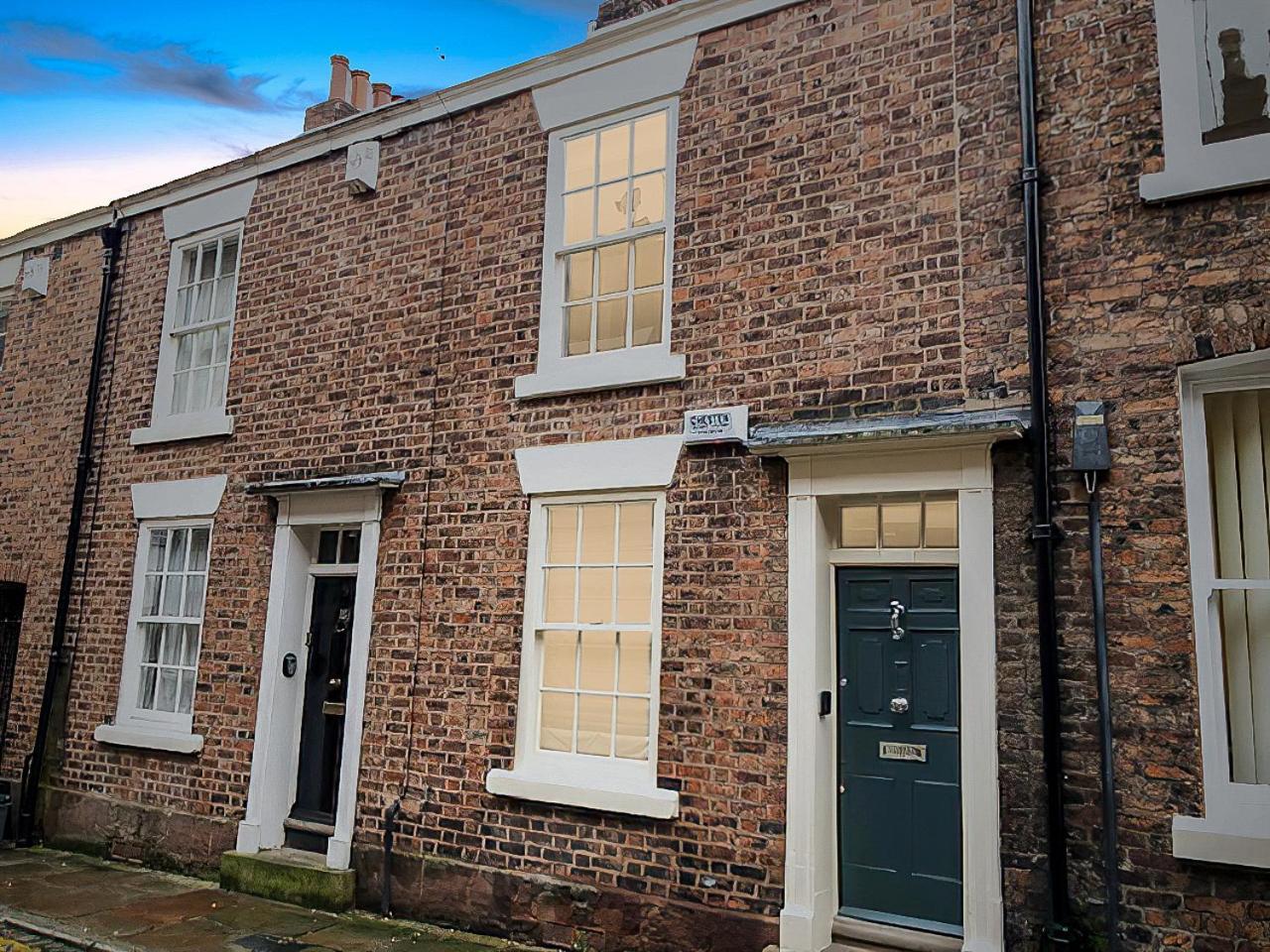 Chester City Centre Town House Экстерьер фото